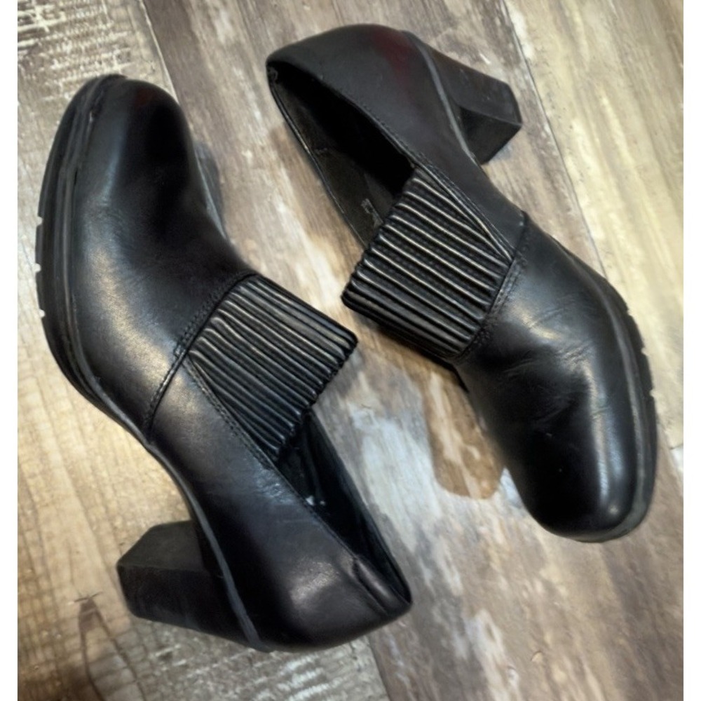 Clarks Artisan Womens 9 Black Leather Slip On Pumps Block Heel Comfort Shoes